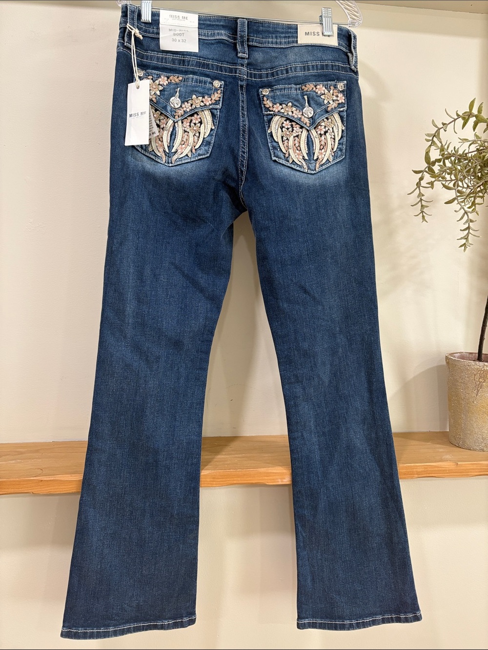 Miss Me Mid-Rise Boot Jeans, Size 30, NWT